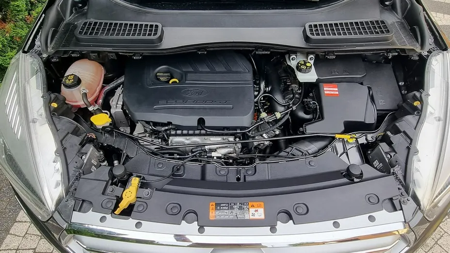 FORD Kuga -