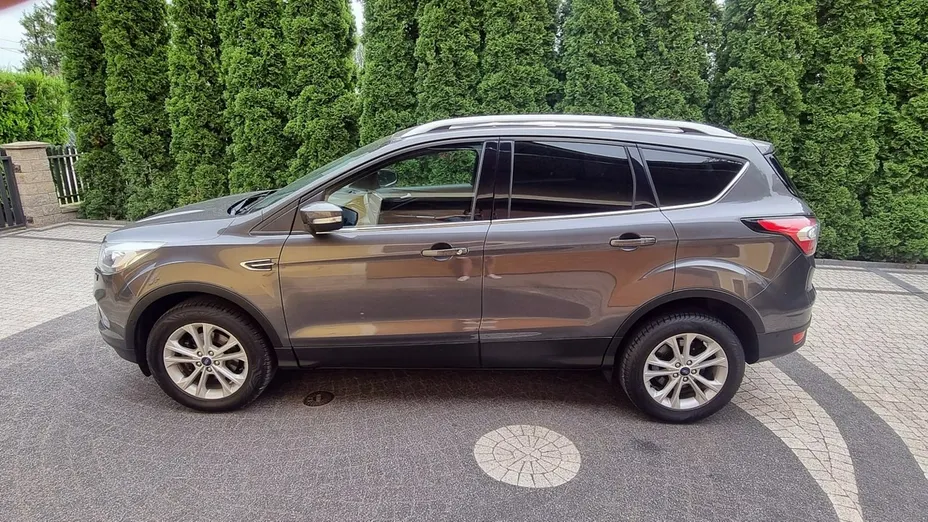 FORD Kuga -