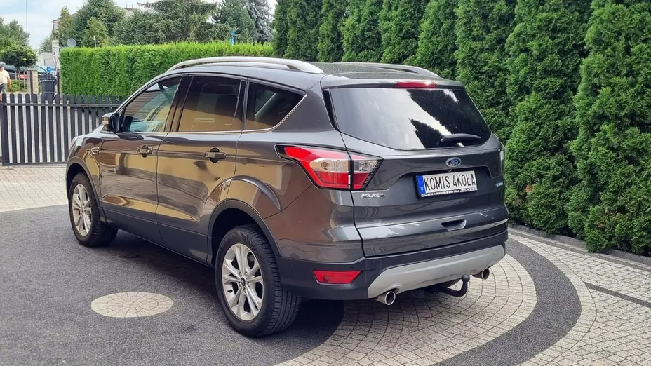 FORD Kuga -