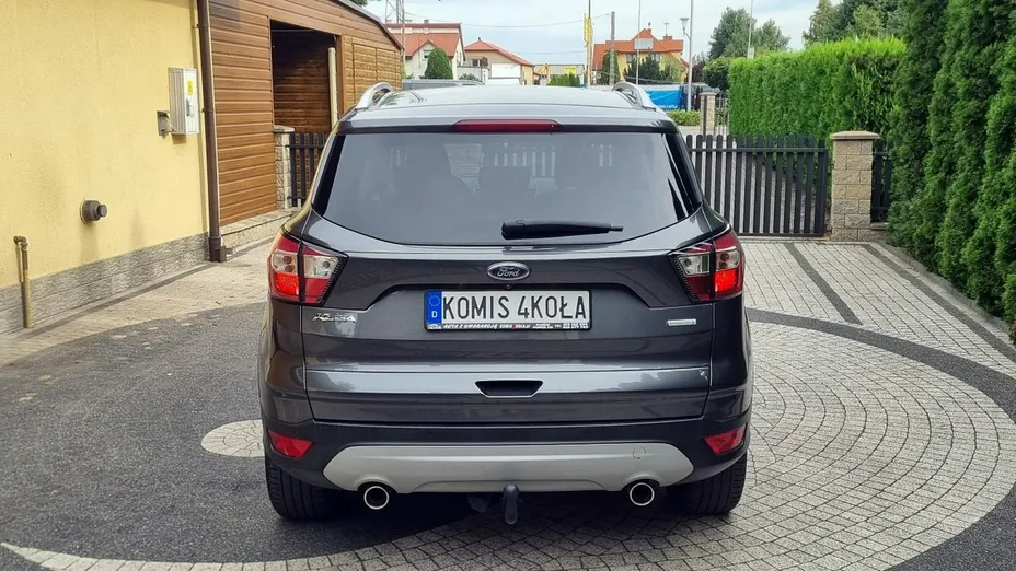 FORD Kuga -
