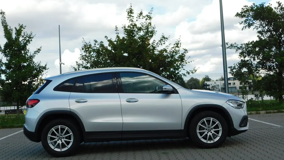 MERCEDES-BENZ GLA -