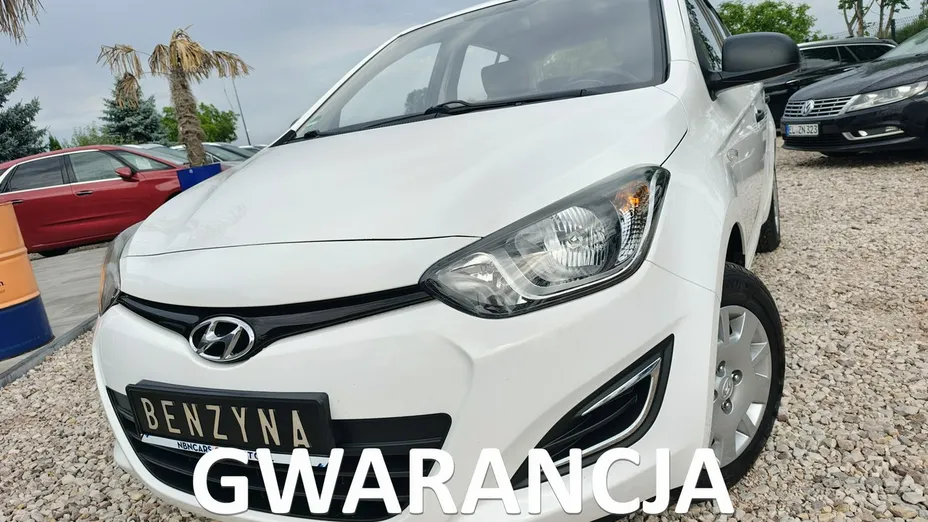 HYUNDAI i20 -