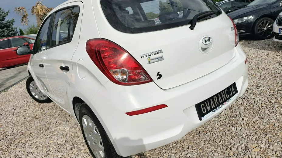 HYUNDAI i20 -