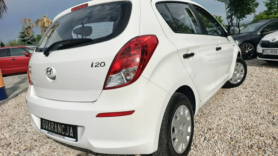 HYUNDAI i20 -