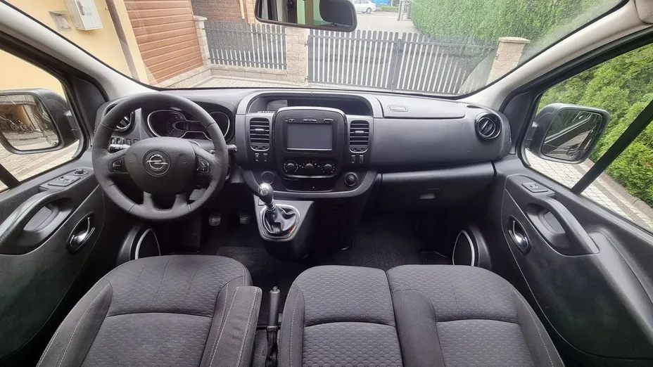 OPEL Vivaro -