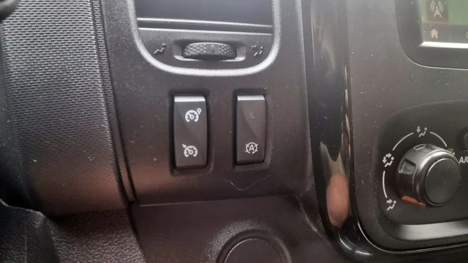 OPEL Vivaro -