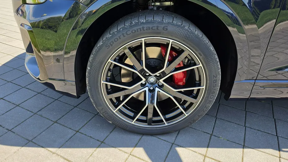 AUDI Q8 -