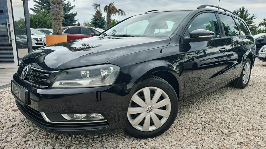 VOLKSWAGEN Passat -