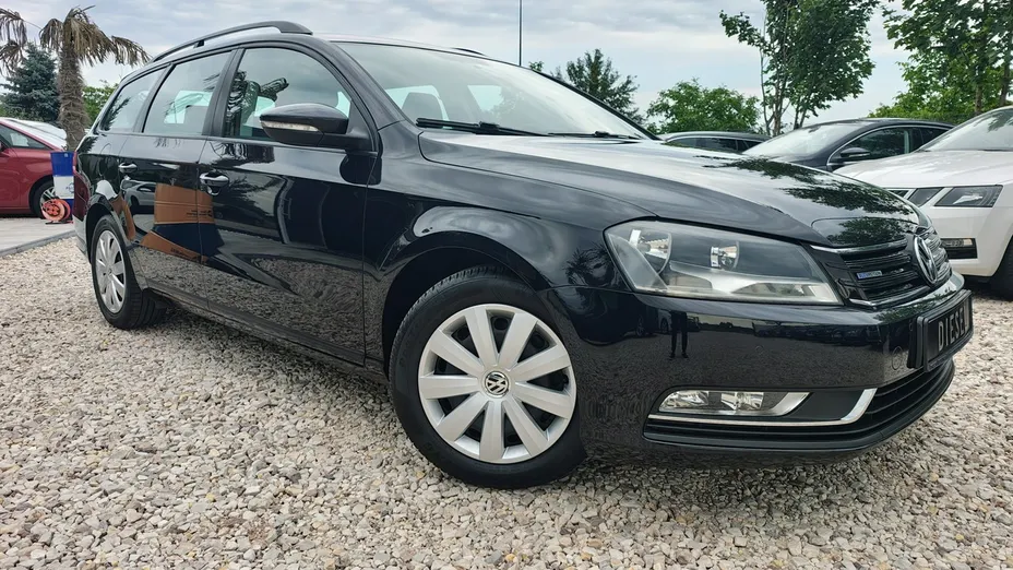 VOLKSWAGEN Passat -