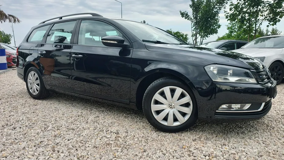 VOLKSWAGEN Passat -