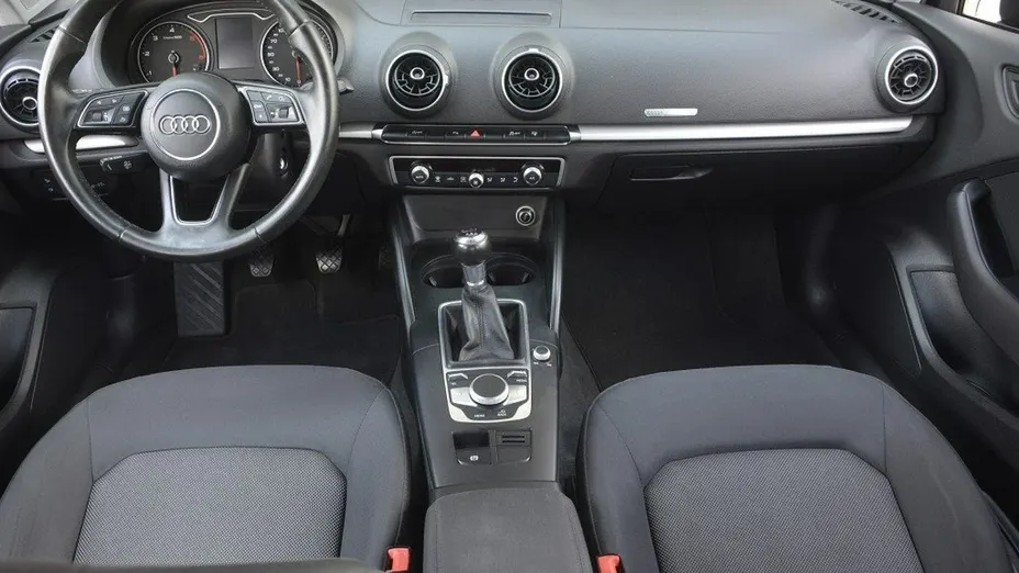 AUDI A3 -