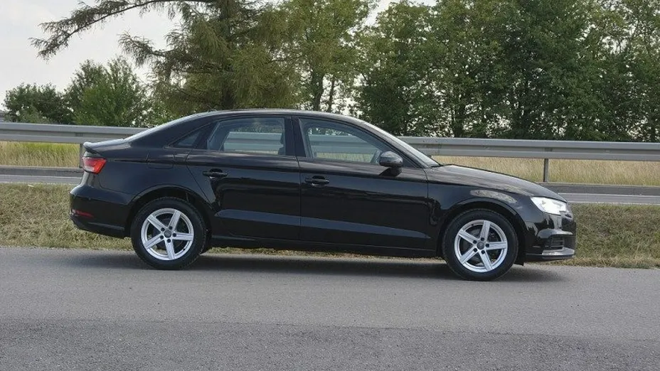 AUDI A3 -