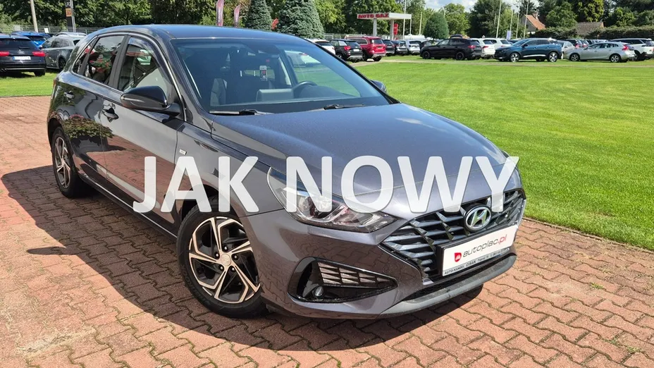 HYUNDAI i30 -