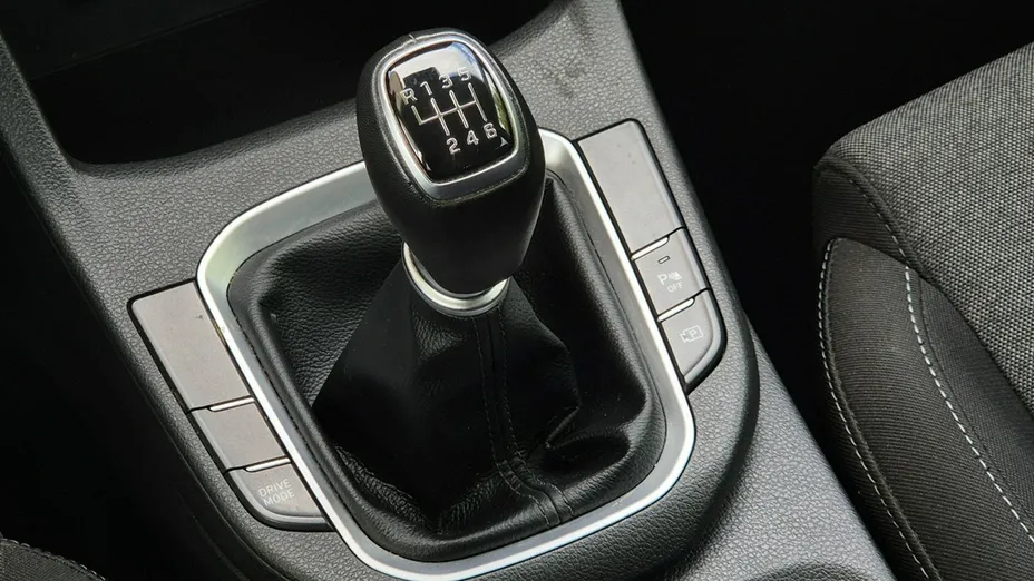 HYUNDAI i30 -