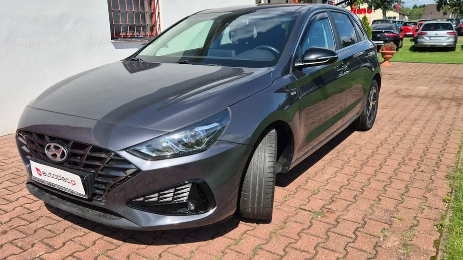 HYUNDAI i30 -