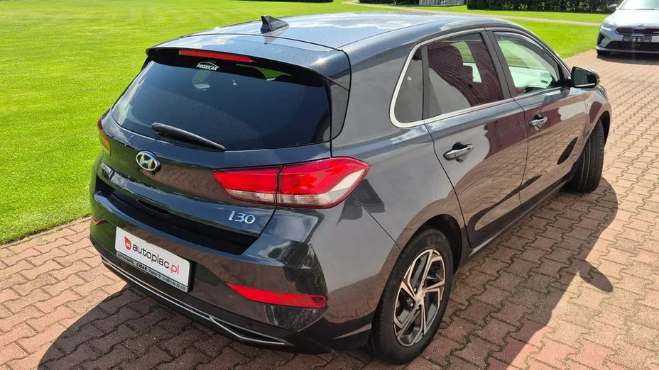 HYUNDAI i30 -
