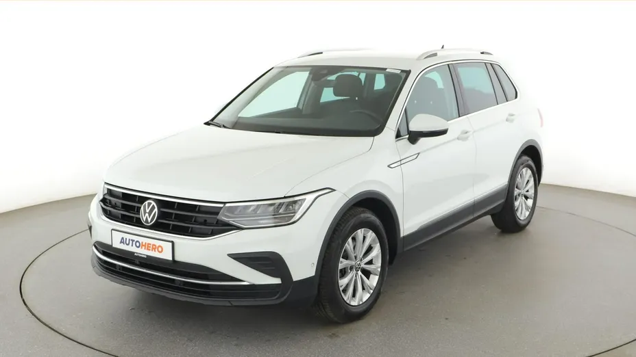 VOLKSWAGEN Tiguan -