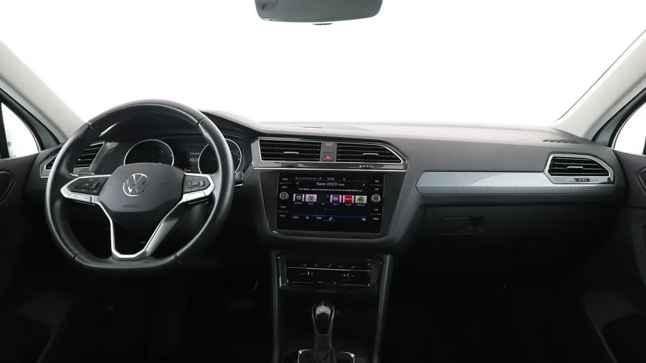VOLKSWAGEN Tiguan -