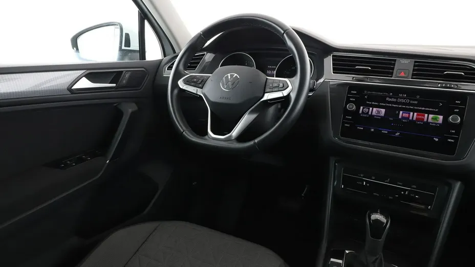 VOLKSWAGEN Tiguan -