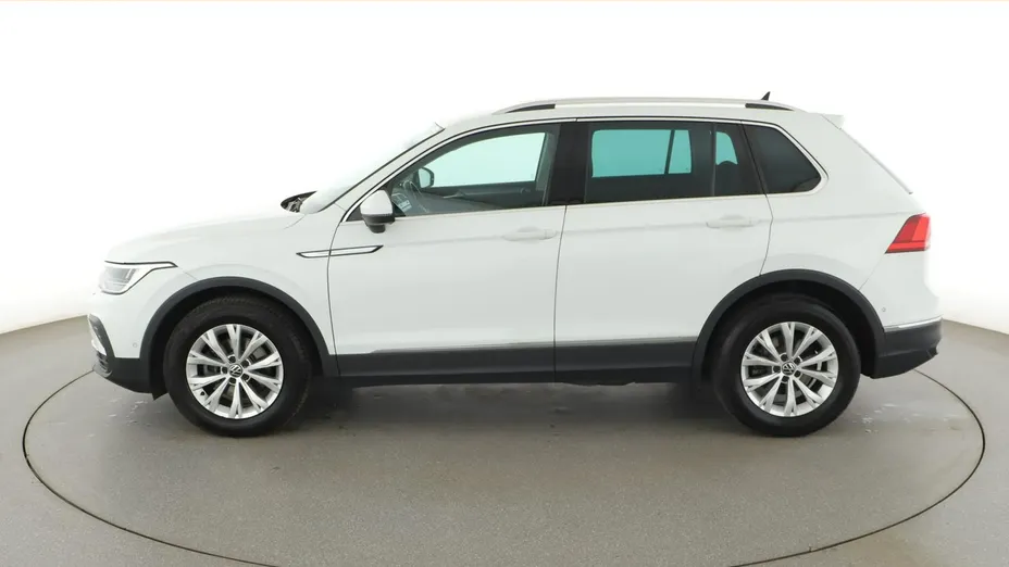 VOLKSWAGEN Tiguan -