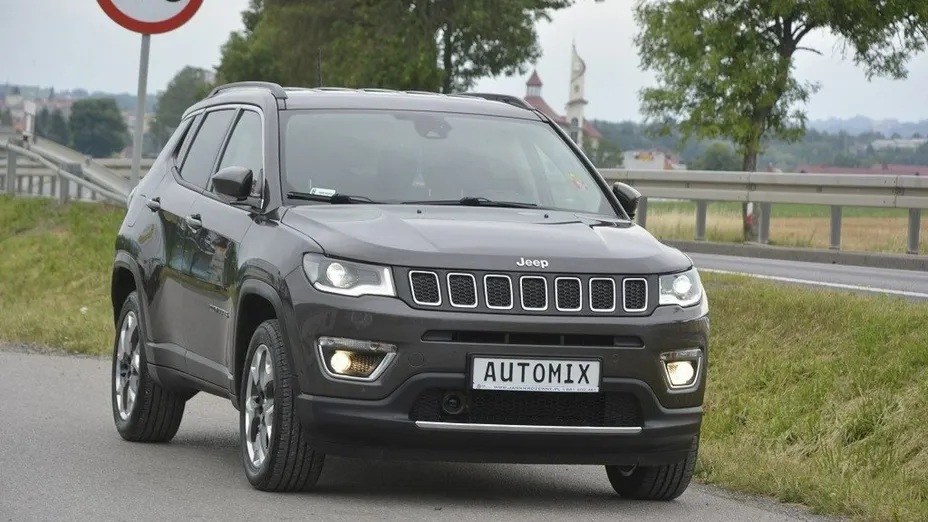 JEEP Compass -