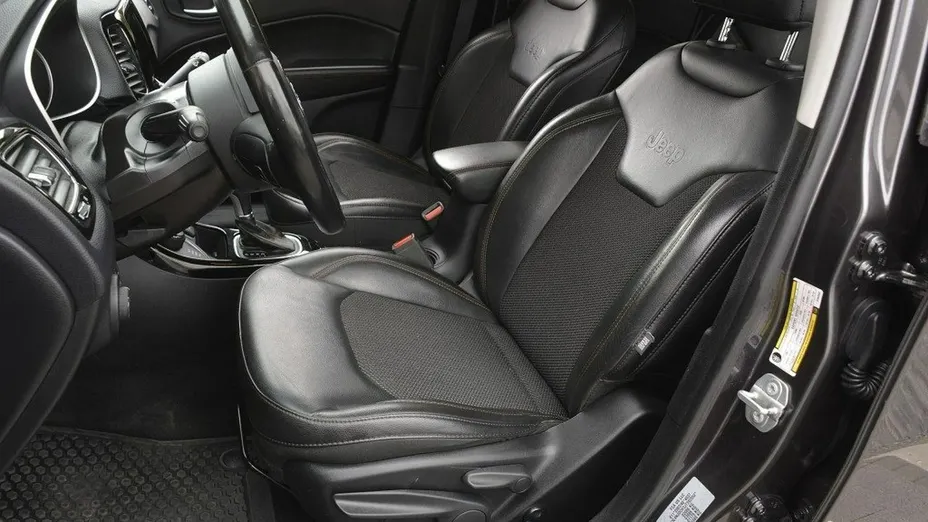 JEEP Compass -