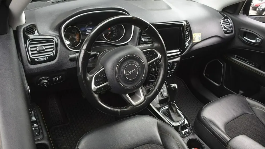 JEEP Compass -