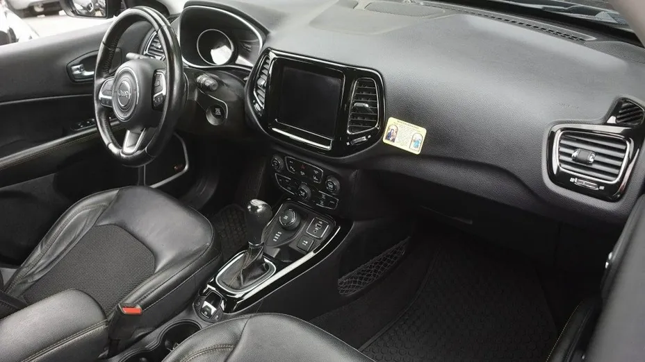 JEEP Compass -