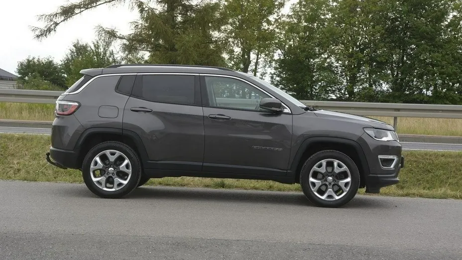 JEEP Compass -