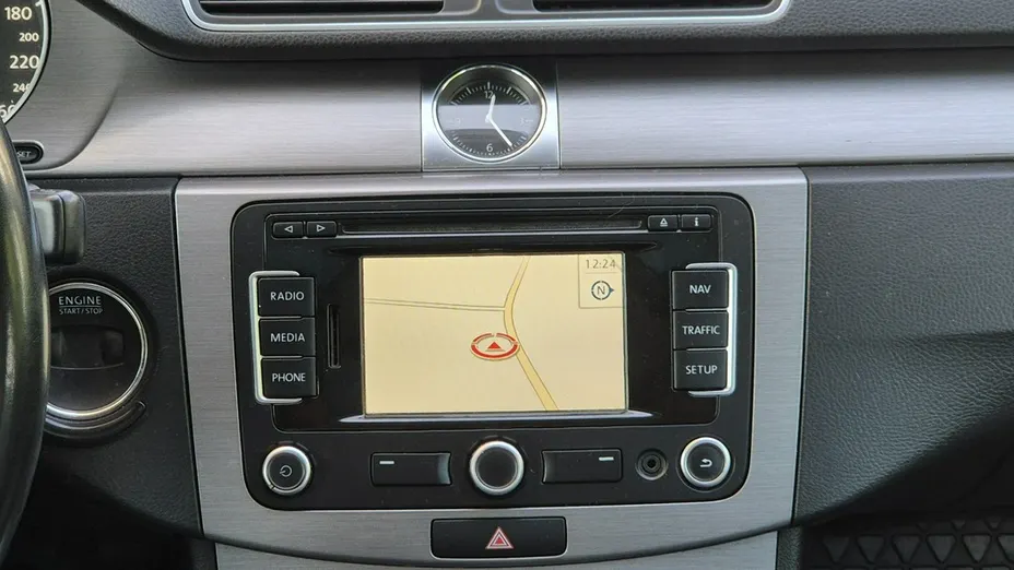 VOLKSWAGEN Passat -