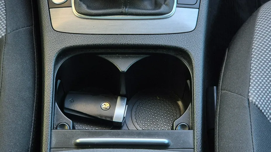 VOLKSWAGEN Passat -