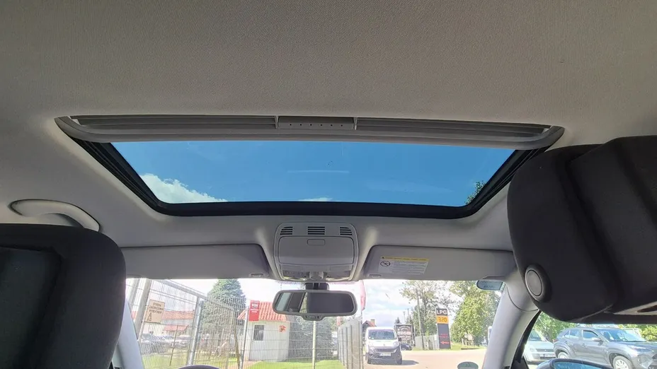VOLKSWAGEN Passat -