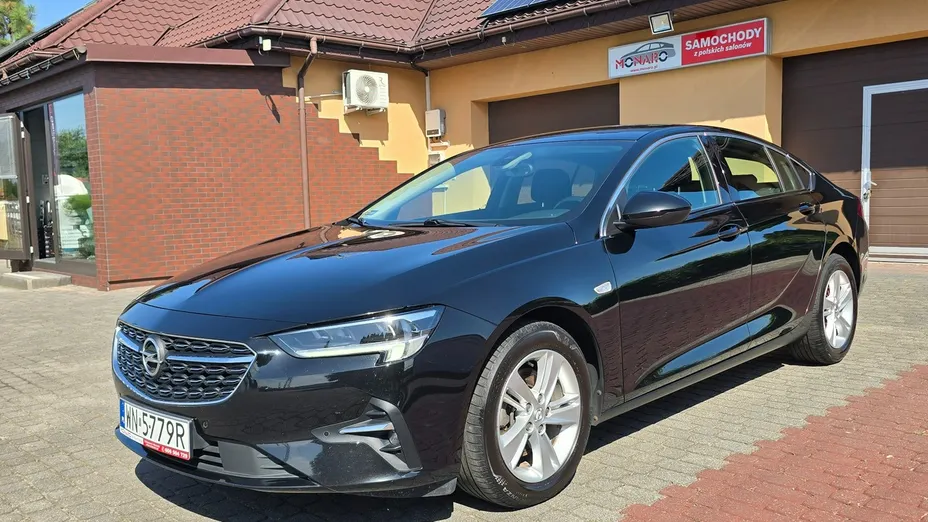 OPEL Insignia -