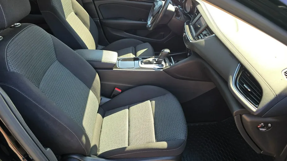 OPEL Insignia -