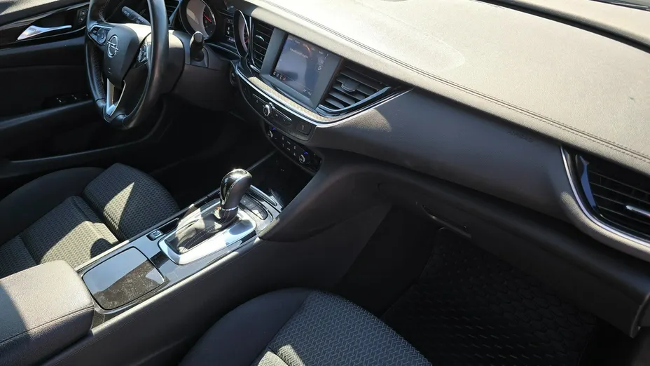 OPEL Insignia -