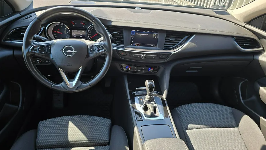 OPEL Insignia -