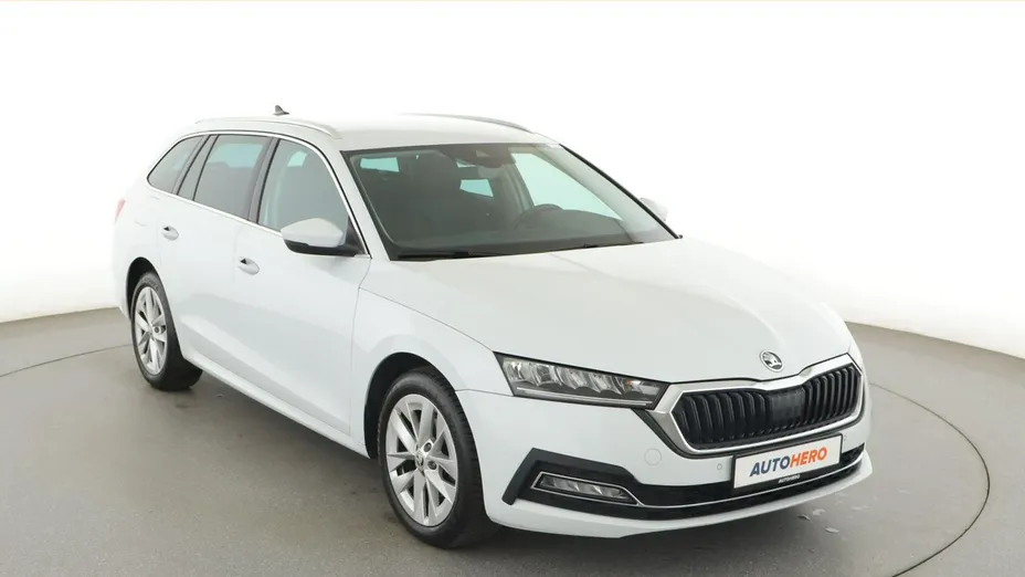 SKODA Octavia -
