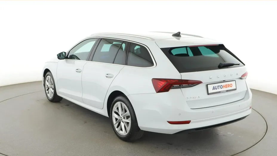 SKODA Octavia -