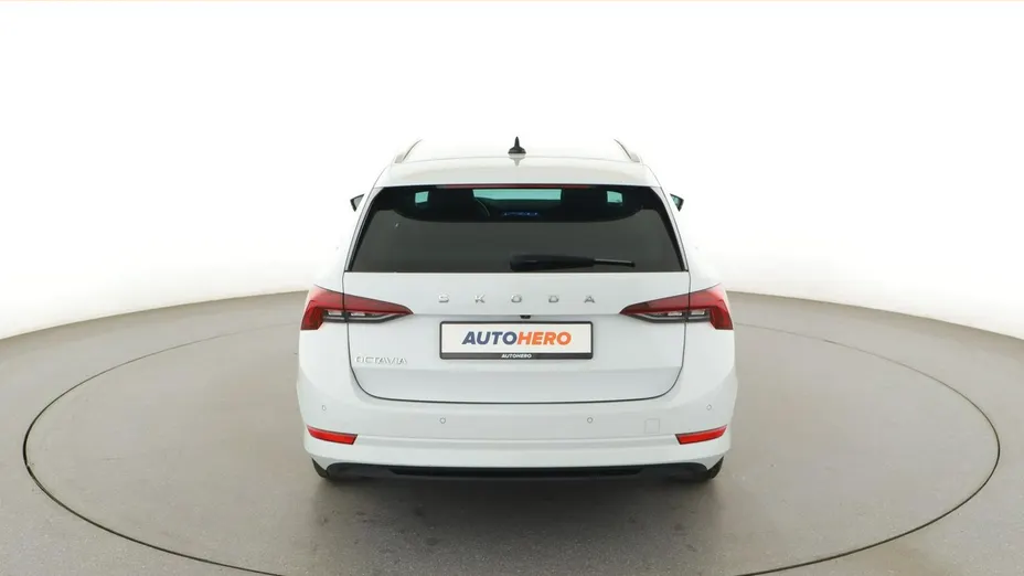 SKODA Octavia -