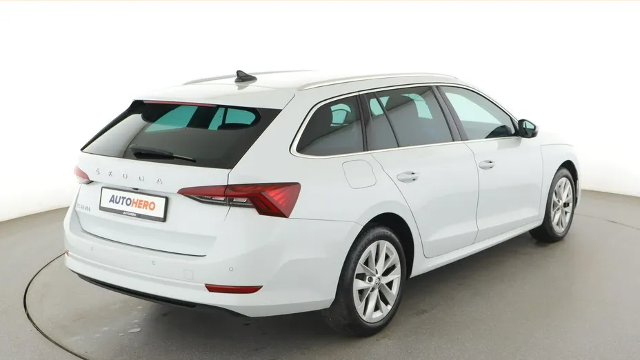SKODA Octavia -