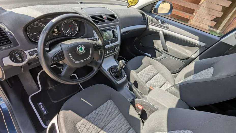 SKODA Octavia -
