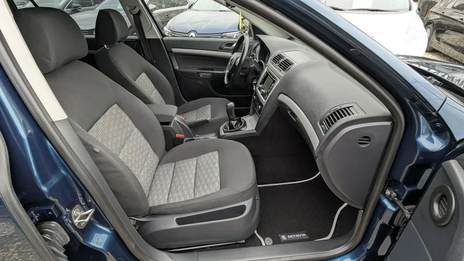 SKODA Octavia -