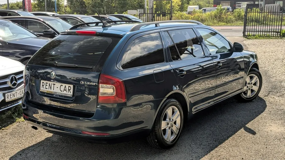 SKODA Octavia -