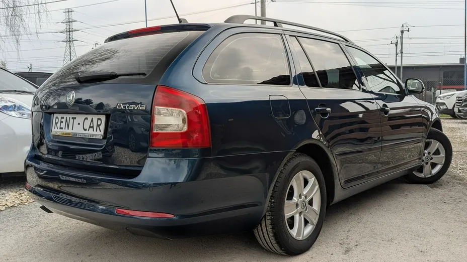 SKODA Octavia -