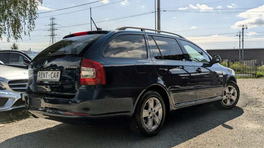 SKODA Octavia -