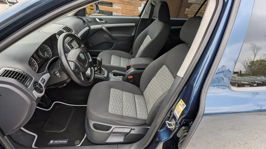 SKODA Octavia -
