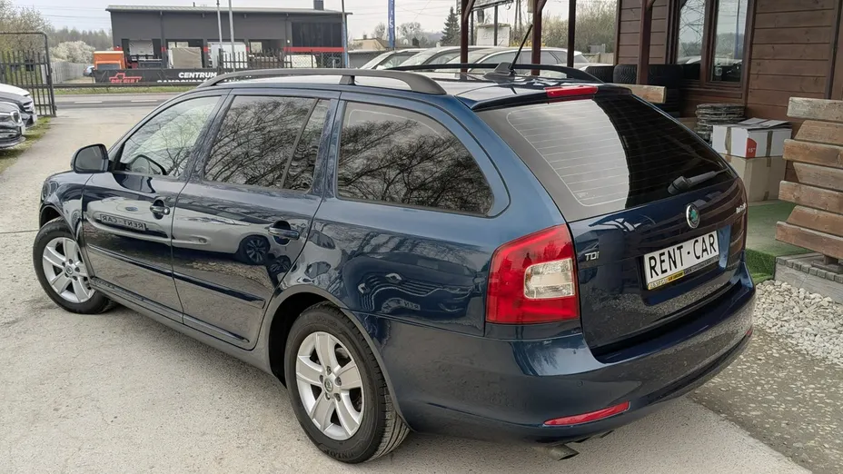 SKODA Octavia -