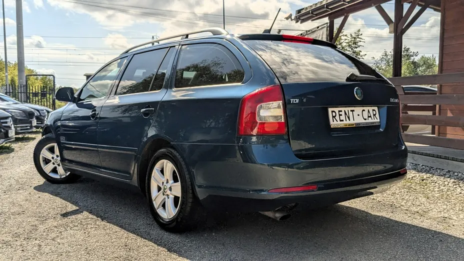 SKODA Octavia -