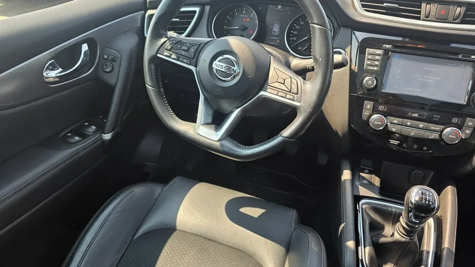 NISSAN Qashqai -