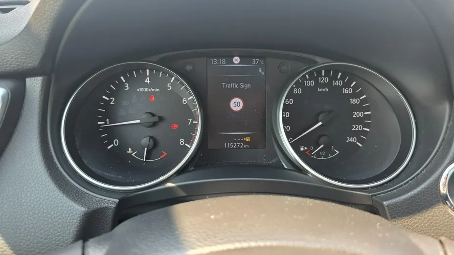 NISSAN Qashqai -
